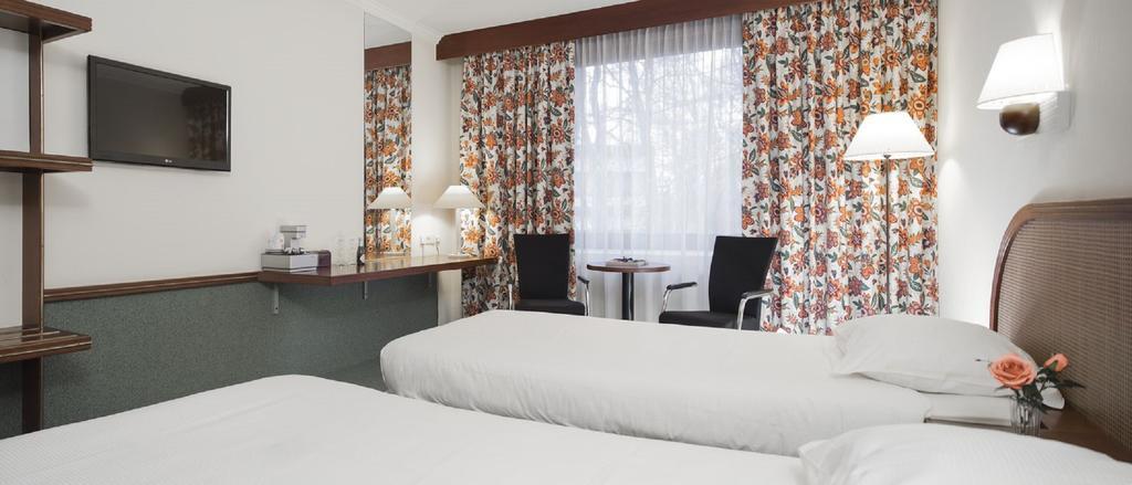 Postillion Hotel Арнем Екстериор снимка