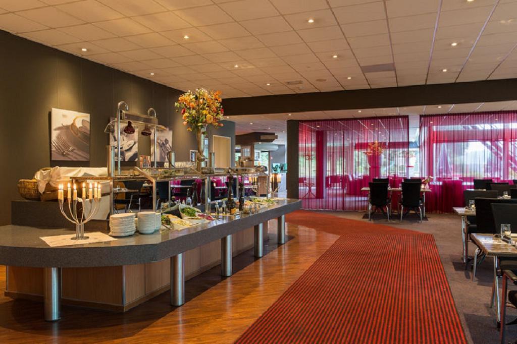 Postillion Hotel Арнем Екстериор снимка