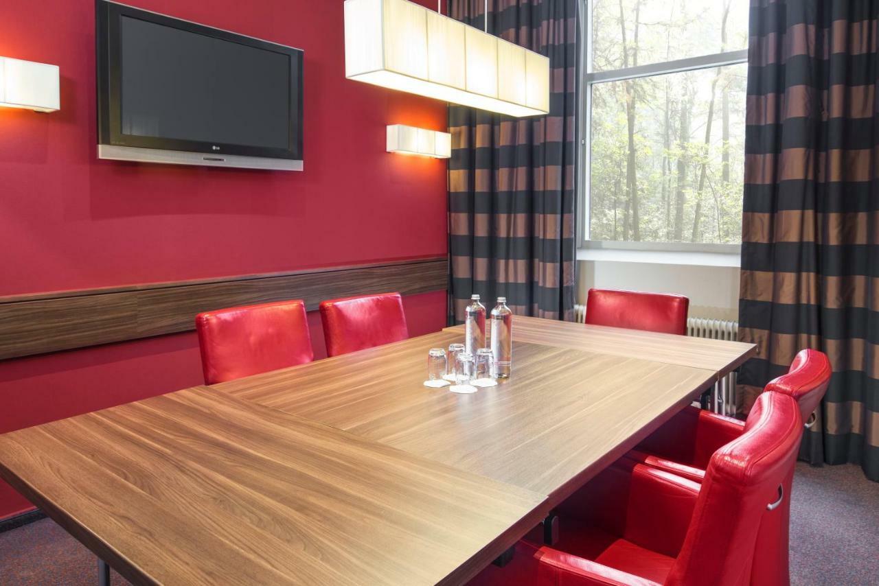 Postillion Hotel Арнем Екстериор снимка