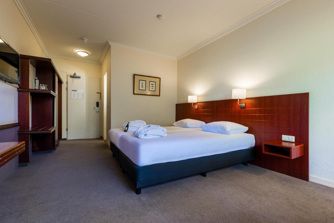 Postillion Hotel Арнем Екстериор снимка