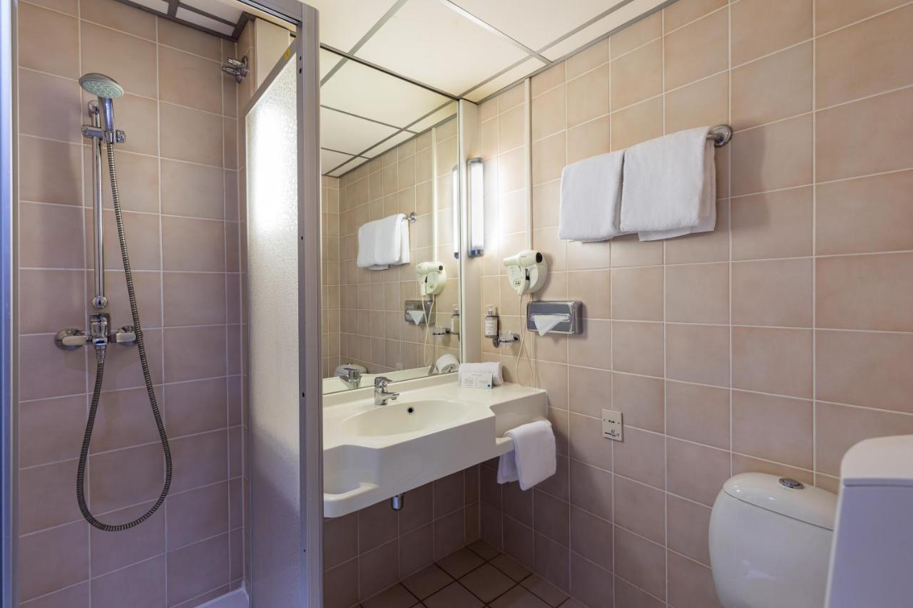 Postillion Hotel Арнем Екстериор снимка