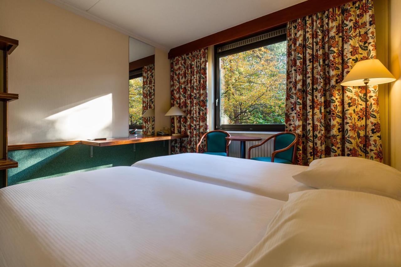 Postillion Hotel Арнем Екстериор снимка
