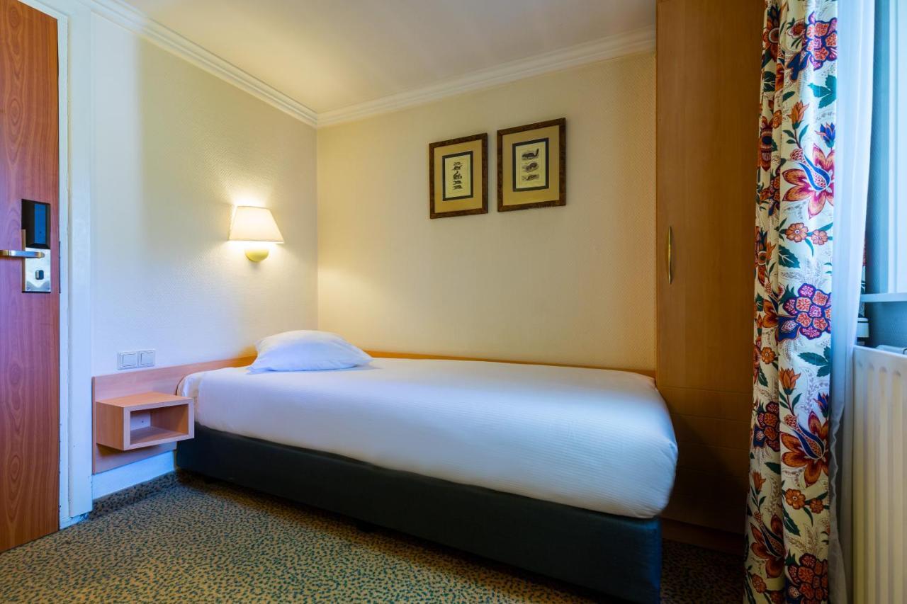 Postillion Hotel Арнем Екстериор снимка