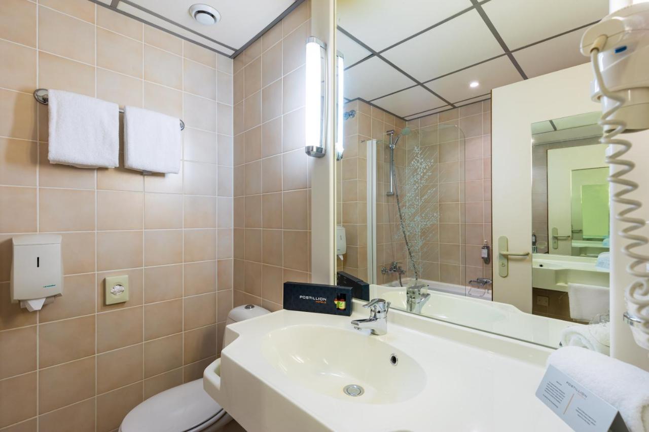 Postillion Hotel Арнем Екстериор снимка